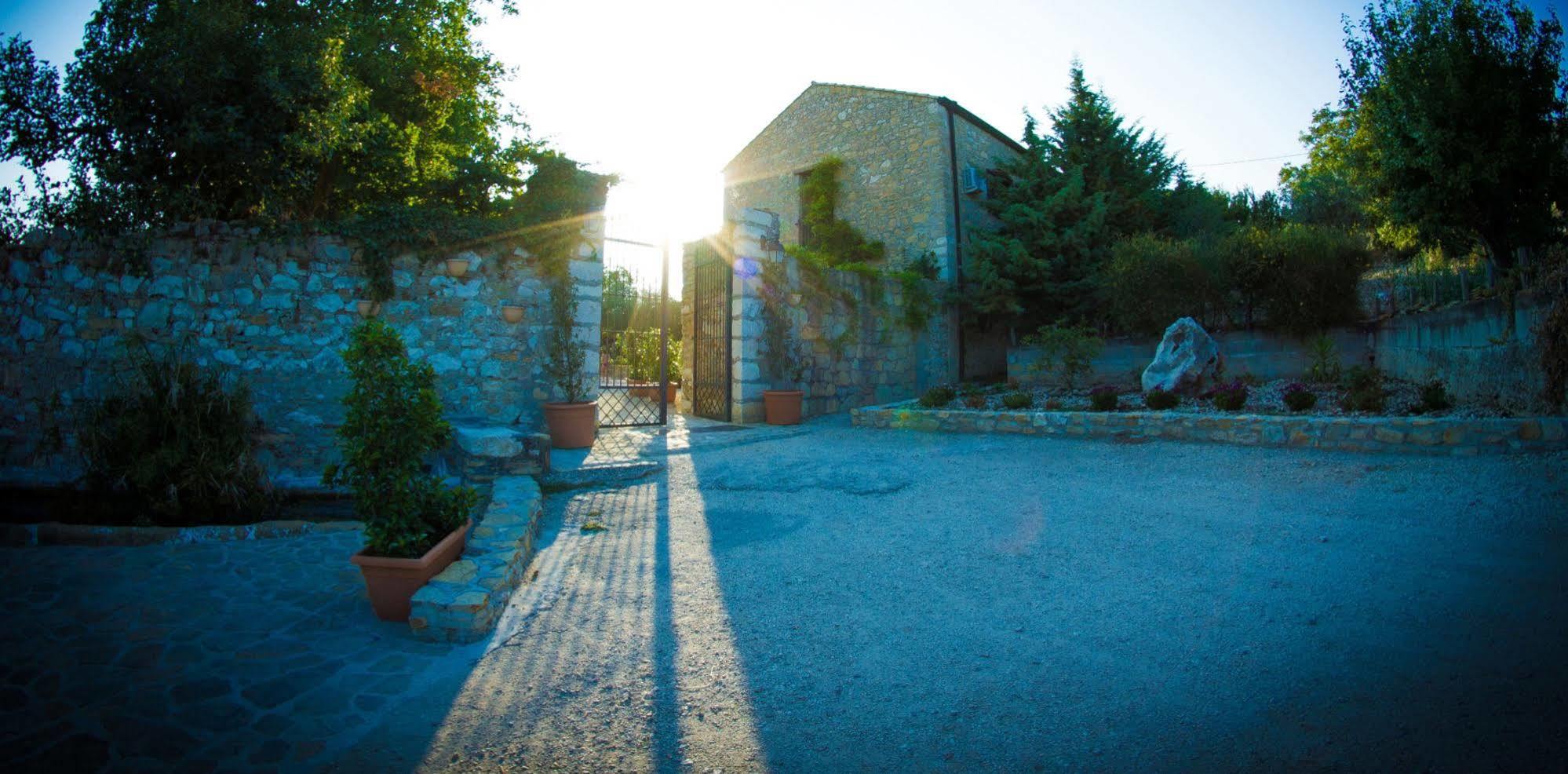Agriturismo Sant'Agata Piana Degli Albanesi Exterior foto